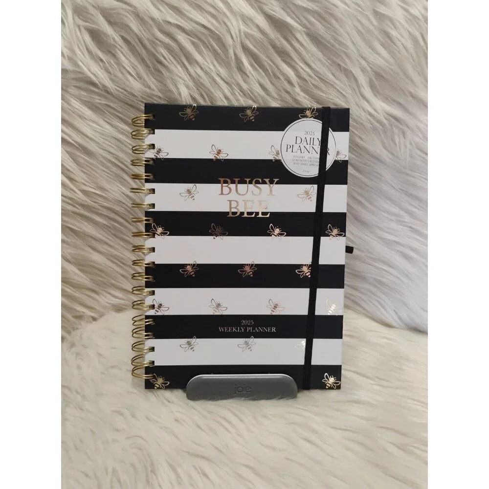 BUSSY BEE DAILY PLANNER 2025  7'' X 10''  WEEKLY PLANNER   HARD COVER NEW